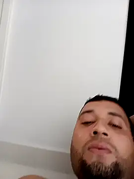 Snapshot of bby2279 chatting on 11/08/25, 04:10 bby2279 online show from 11/08/25, 04:10