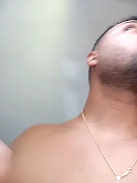 Snapshot of bby2279 chatting on 10/19/25, 02:42 bby2279 online show from 10/19/25, 02:42