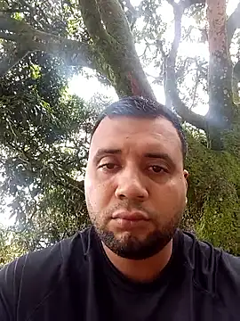 Snapshot of bby2279 chatting on 11/16/25, 04:23 bby2279 online show from 11/16/25, 04:23