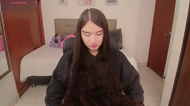 Snapshot of Miley_Baker chatting on 02/18/26, 02:35 Miley Baker online show from 02/18/26, 02:35