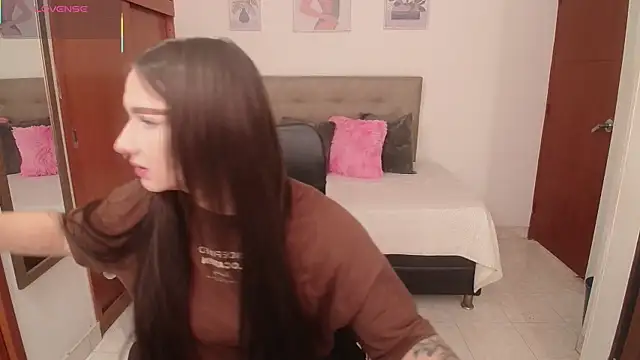 Snapshot of Miley_Baker chatting on 02/14/26, 01:44 Miley Baker online show from 02/14/26, 01:44