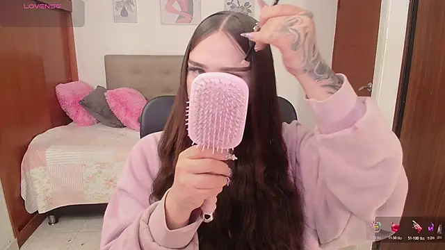 Miley Baker online show from 11/21/25, 01:10