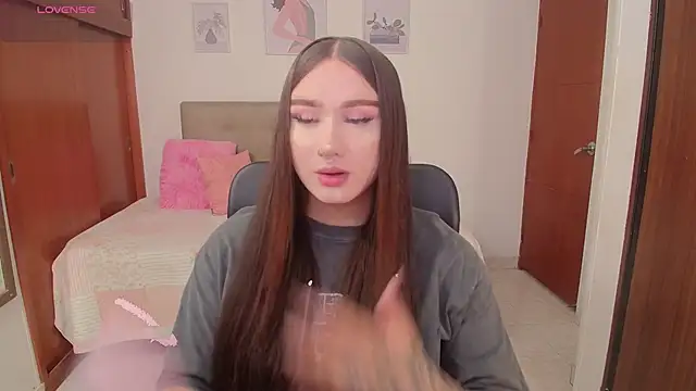 Miley Baker online show from 11/25/25, 02:39