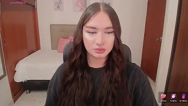 Snapshot of Miley_Baker chatting on 01/14/26, 02:42 Miley Baker online show from 01/14/26, 02:42