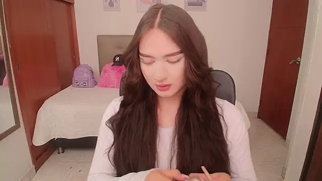 Snapshot of Miley_Baker chatting on 03/03/26, 03:08 Miley Baker online show from 03/03/26, 03:08