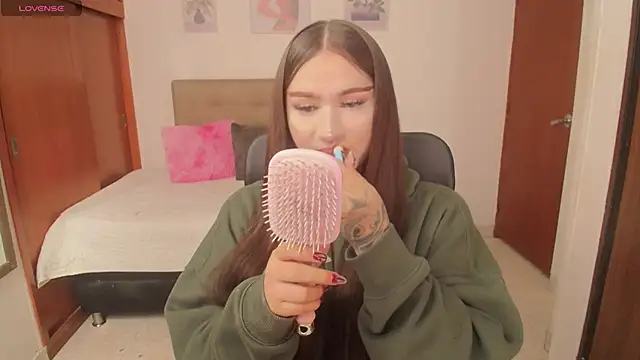 Miley Baker online show from 10/24/25, 04:06