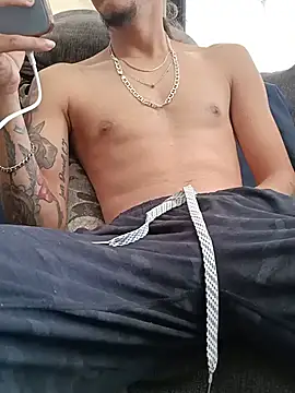 Yanwoods420 online show from 06/25/26, 01:38