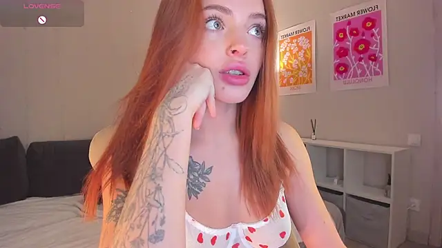Snapshot of KylieStarrr chatting on 12/03/24, 03:15 KylieStarrr online show from 12/03/24, 03:15