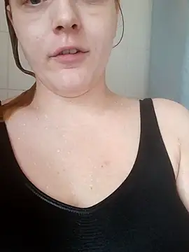 HotAriel online show from 11/27/25, 11:21