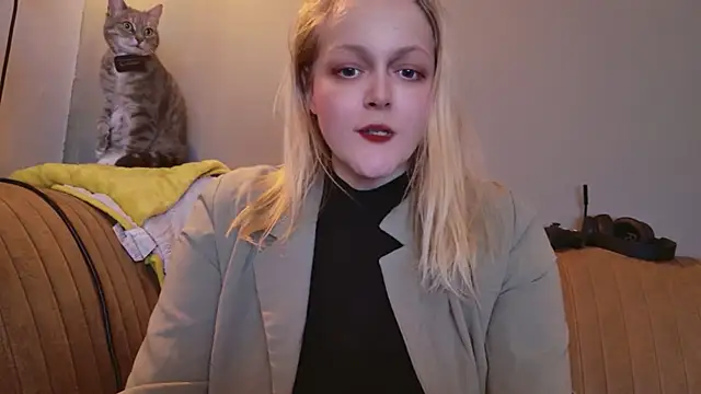 HotAriel online show from 12/01/25, 07:59