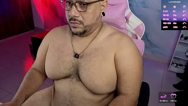 Snapshot of jacoob_woods chatting on 05/24/26, 01:33 jacoob woods online show from 05/24/26, 01:33