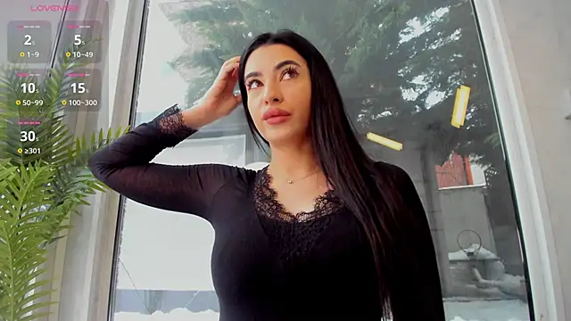 Snapshot of Naila18 chatting on 02/20/26, 06:26 Naila18 online show from 02/20/26, 06:26