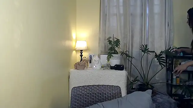 beatrice 21 online show from 10/09/25, 02:23