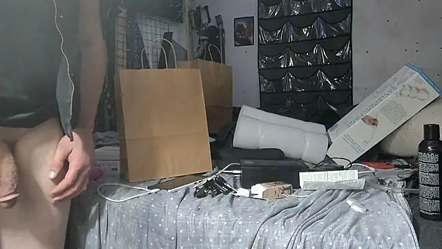 Snapshot of TheHellBilly chatting on 09/14/25, 07:53 TheHellBilly online show from 09/14/25, 07:53