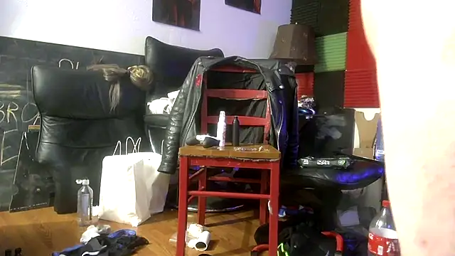 Snapshot of TheHellBilly chatting on 02/08/26, 05:21 TheHellBilly online show from 02/08/26, 05:21