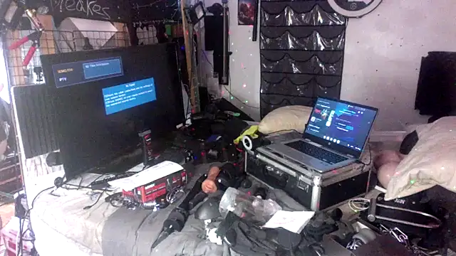 Snapshot of TheHellBilly chatting on 02/04/25, 03:36 TheHellBilly online show from 02/04/25, 03:36