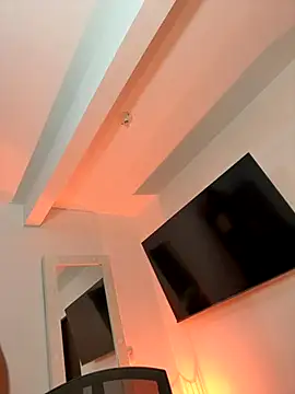 kem hott online show from 09/12/25, 03:50