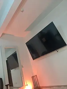 kem hott online show from 10/03/25, 04:36