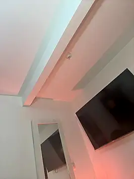 kem hott online show from 10/05/25, 03:30