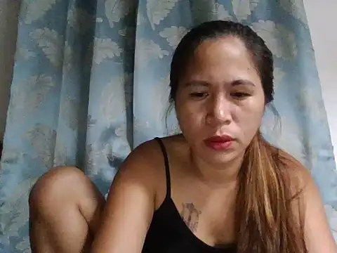 Snapshot of h0ney_lips chatting on 10/01/25, 01:04 h0ney lips online show from 10/01/25, 01:04