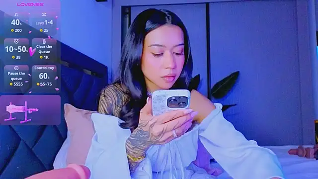 Mia Tin online show from 02/27/26, 06:52