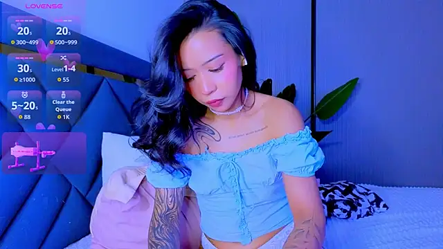 Mia Tin online show from 03/26/26, 07:23