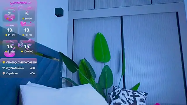 Mia Tin online show from 09/16/25, 12:50