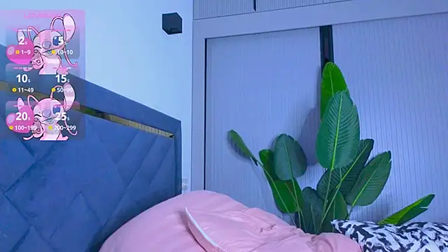 Mia Tin online show from 09/27/25, 03:40