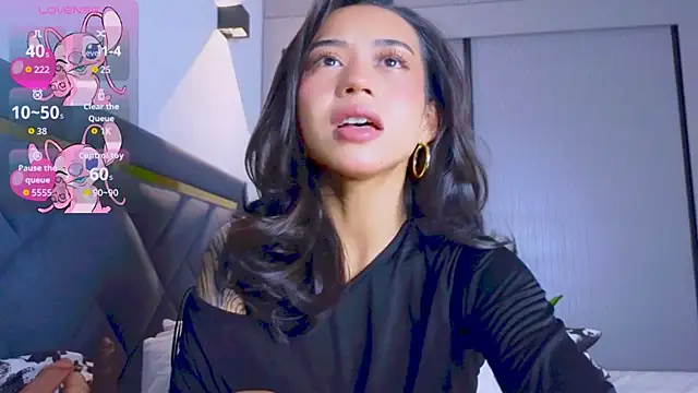 Mia Tin online show from 11/12/25, 03:38