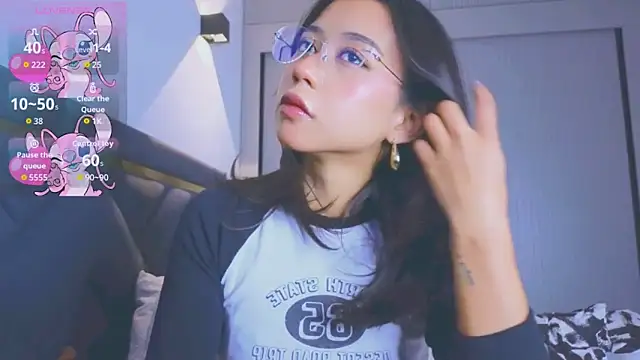 Mia Tin online show from 11/26/25, 03:01