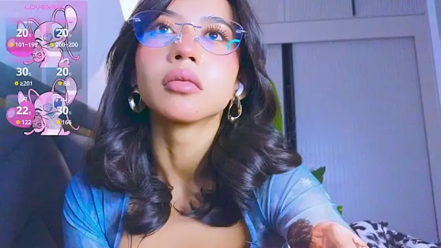 Mia Tin online show from 11/27/25, 04:18