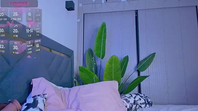 Mia Tin online show from 01/31/26, 07:12