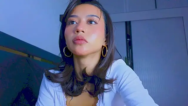 Mia Tin online show from 09/21/25, 01:38