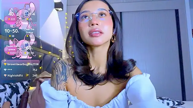 Mia Tin online show from 12/19/25, 11:12