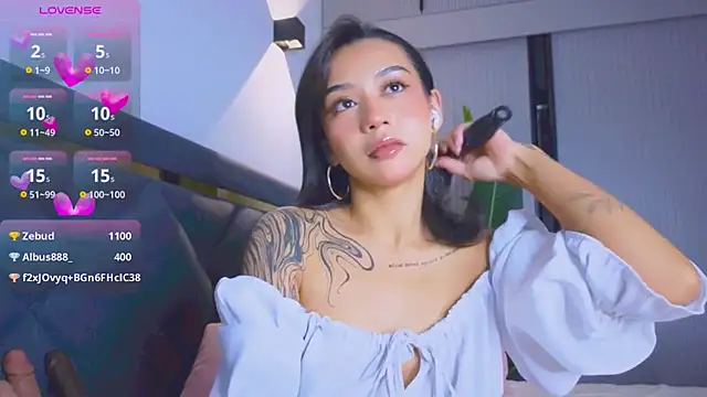 Mia Tin online show from 10/25/25, 05:46