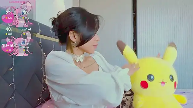 Mia Tin online show from 03/21/25, 08:50