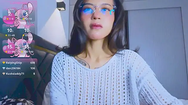 Mia Tin online show from 11/15/25, 02:21