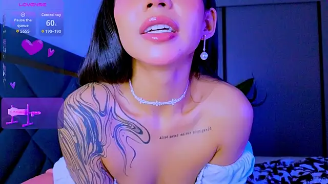 Mia Tin online show from 03/28/26, 05:25