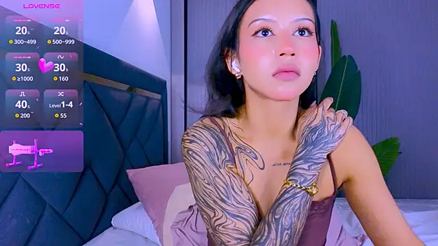 Snapshot of Mia_Tin chatting on 06/11/26, 02:14 Mia Tin online show from 06/11/26, 02:14