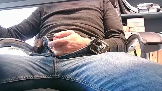 Snapshot of keks788 chatting on 02/04/26, 10:43 keks788 online show from 02/04/26, 10:43