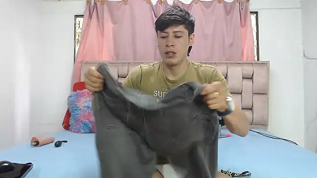 Snapshot of Sexytaty2022 chatting on 06/12/26, 12:58 Sexytaty2022 online show from 06/12/26, 12:58