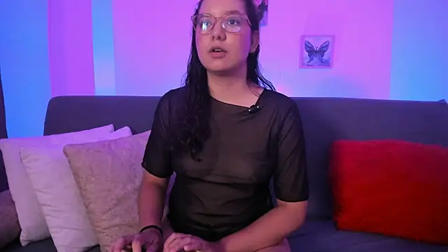 BUUNNY BELLA online show from 05/17/26, 08:20