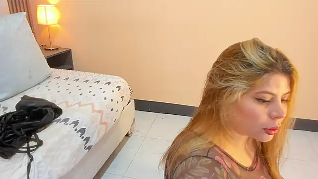 EYMI TOMSOM online show from 11/13/25, 10:52