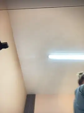 EYMI TOMSOM online show from 11/04/25, 10:41