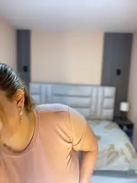 EYMI TOMSOM online show from 10/07/25, 10:49