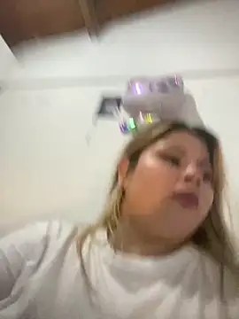 EYMI TOMSOM online show from 05/01/26, 12:48