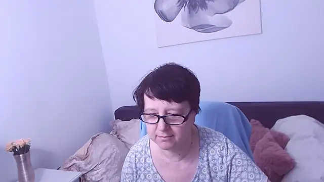 ChristaRose online show from 11/15/25, 05:39