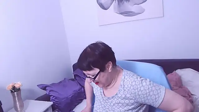 ChristaRose online show from 11/05/25, 11:08