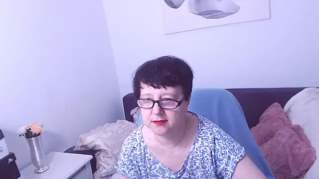 ChristaRose online show from 10/12/25, 12:01