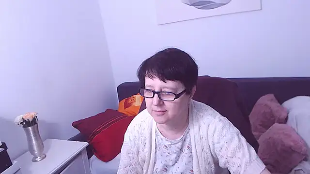 ChristaRose online show from 11/28/25, 10:21